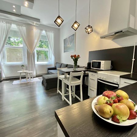 Art Apartment Szeged Esterno foto