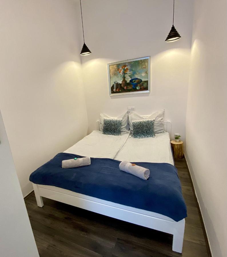 Art Apartment Szeged Esterno foto